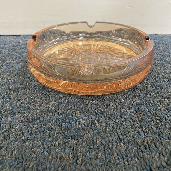 Vintage collectible 1970’s glass imprinted ashtray 7x7 - Picture 2 of 7